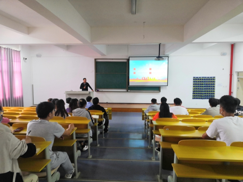 团课现场(1).jpg 团课现场(1).jpg